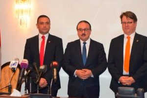 اثنين ونصف  مليار جنيه قيمة تجديد اتفاقية التراسل مع اورانج في مصر